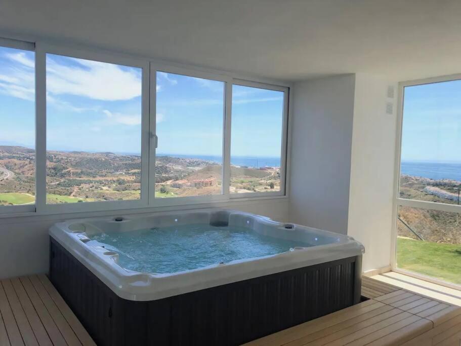 Apartamento Casa Cerro Azul In La Cala Hills Club Sitio de Calahonda Exterior foto